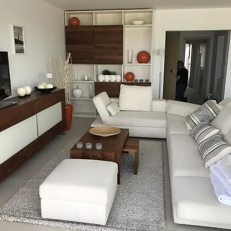 - Silverbeach Le Coq