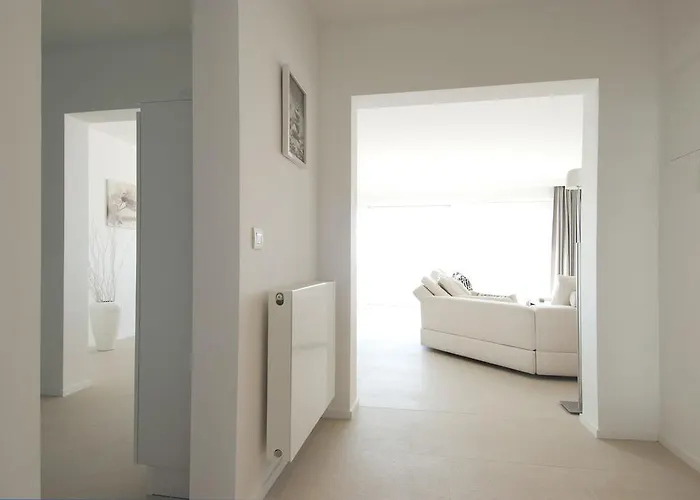 - Silverbeach Apartment